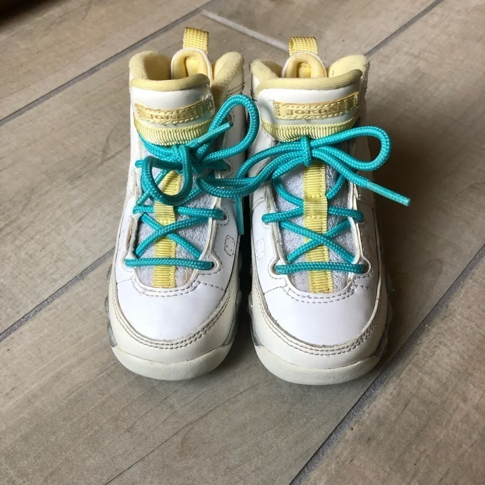 Rare. Jordan 9 retro lemon turquoise toddler size 7